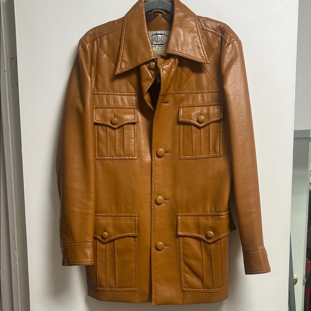 Vintage ADG Menās 70s Tan Camel Brown Faux Leather Jacket Quilted Groovy Medium